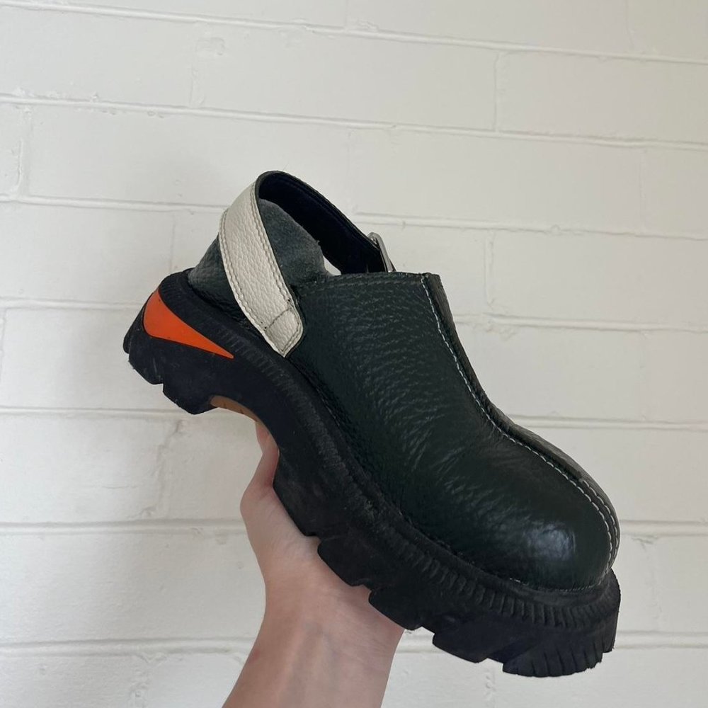 E8 MIISTA CLOG